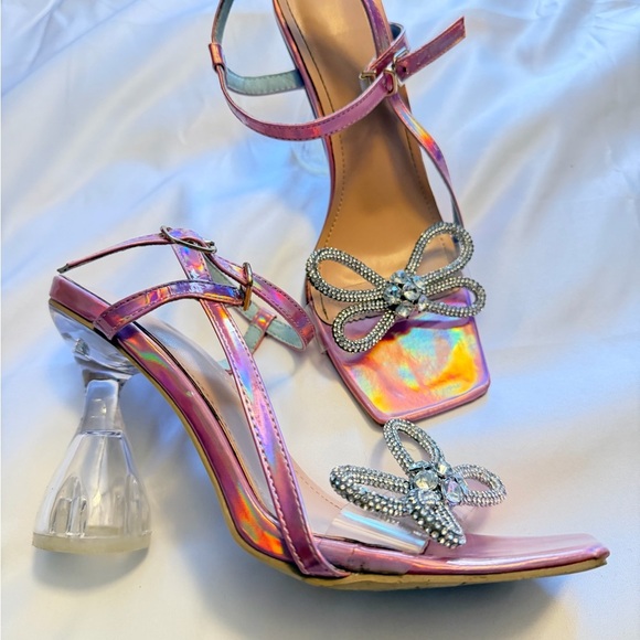 Iridescent Pink Bow Heels | Size 38 (US 7.5-8) - Picture 4 of 9